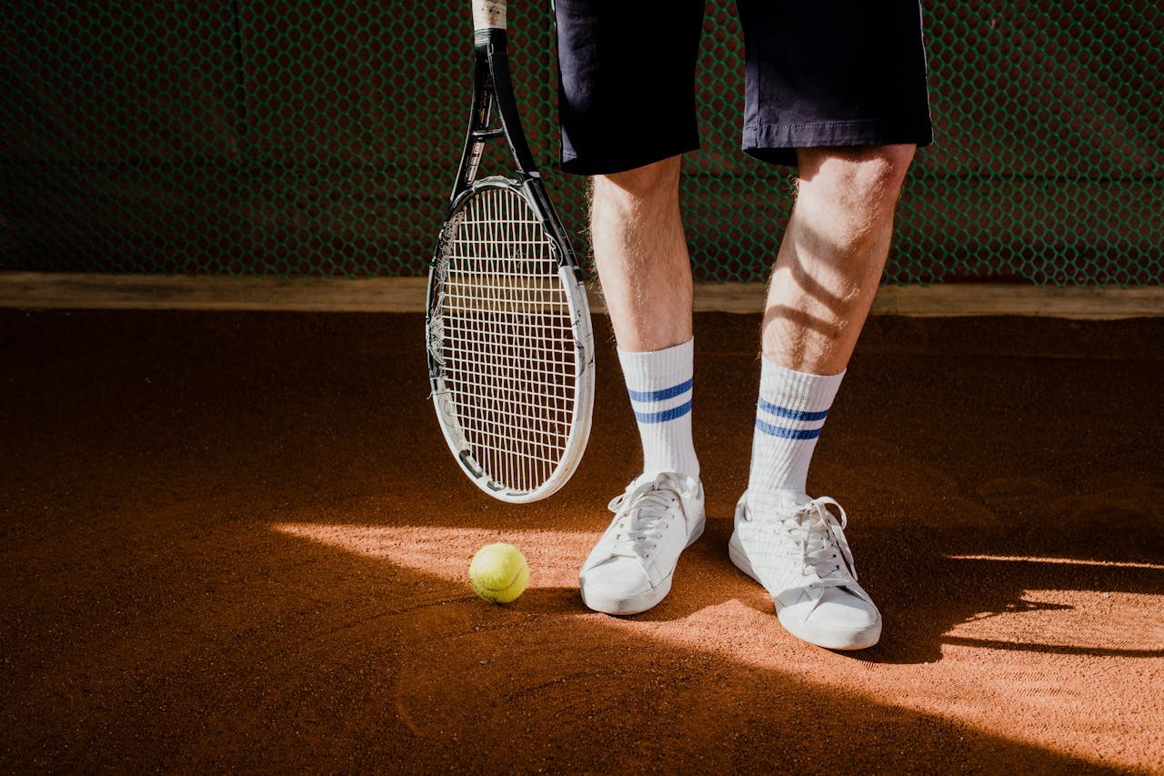 Tennis Racket Buying Guide: Finding Your Perfect Match