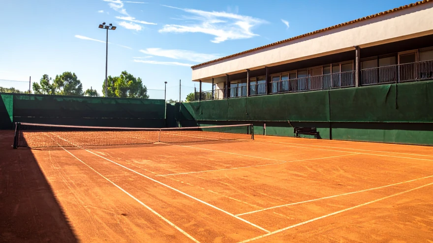 The Ultimate Guide for International Tennis Families: How to Choose the Best Academy in Europe